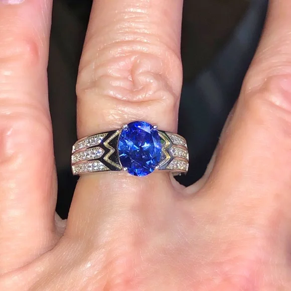 Amethyst stone set in 925 stamped silver ring w/white Cubic Zirconia size 7 - Picture 8 of 11